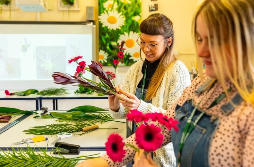  Floristry for All Occasions: Discovering the Best Courses in Sydney to Master Floral Design